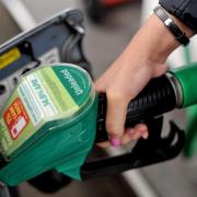 This is why drivers may miss out on £1 per litre fuel despite oil price crash
